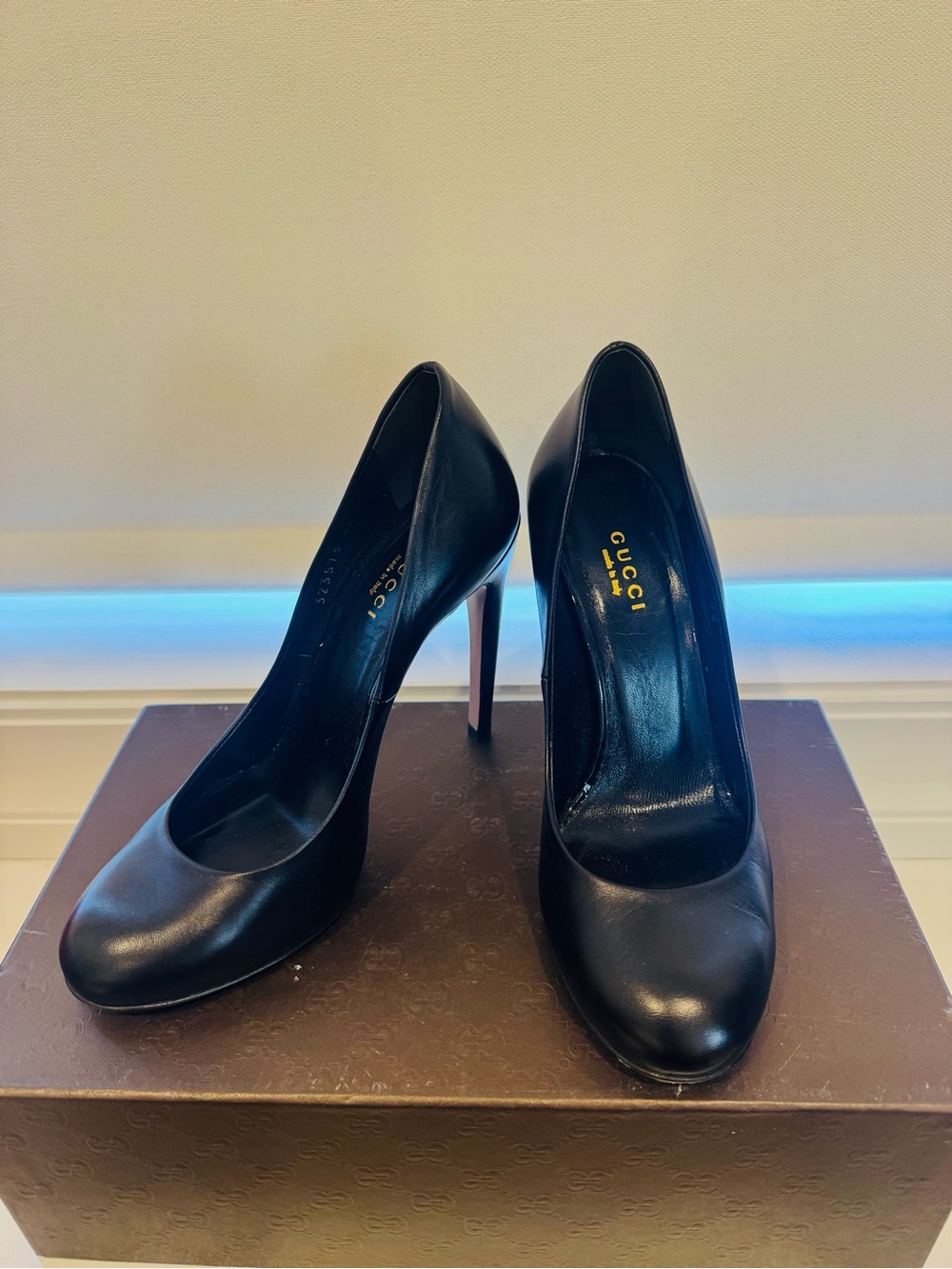 Gucci Black Leather High Heel Pumps